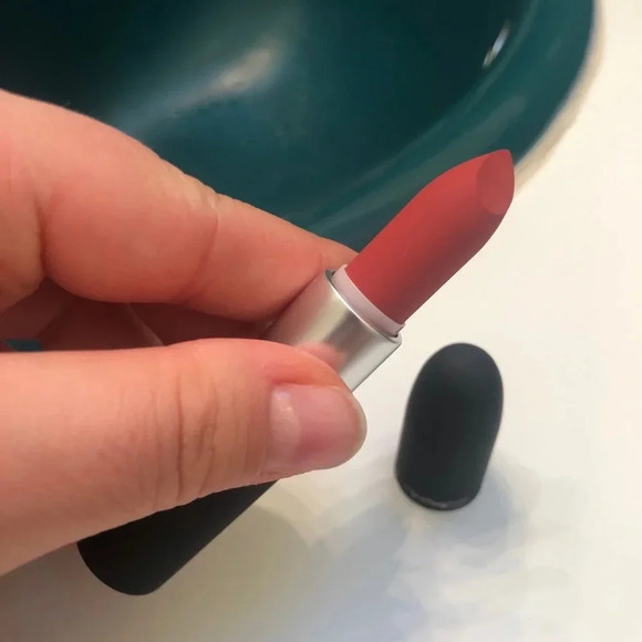 NIB MAC STAY CURIOUS LIPSTICK - Picture 5 of 5